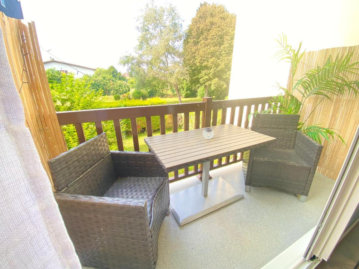 La Petite Oasis- Ideal Couple - Calme - Balcon Sud - Lumineux - 10min Du Centre & - Proche Centre Juno - Wifi