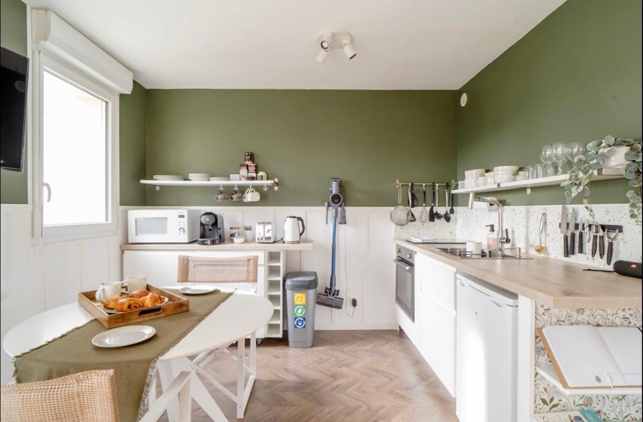 La Petite Oasis- Ideal Couple - Calme - Balcon Sud - Lumineux - 10min Du Centre & - Proche Centre Juno - Wifi Courseulles-sur-Mer